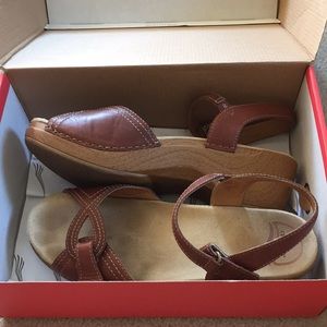 Sara Waxy Brandy Dansko Sandals